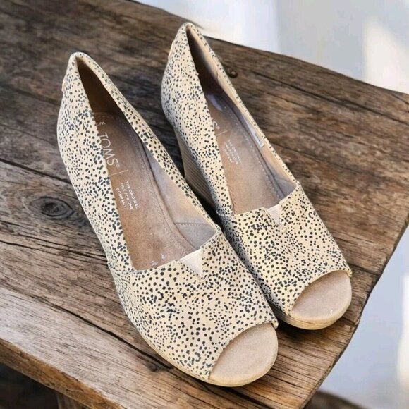 TOMS Shoes - New Woman's Black & Brown Spotted TOMS Wedge Slip On Pumps Size 7.5
